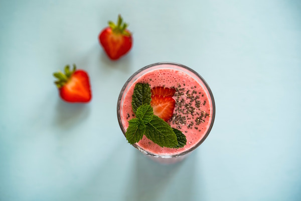 Heart Healthy Smoothie with strawberries mint and chia seeds
