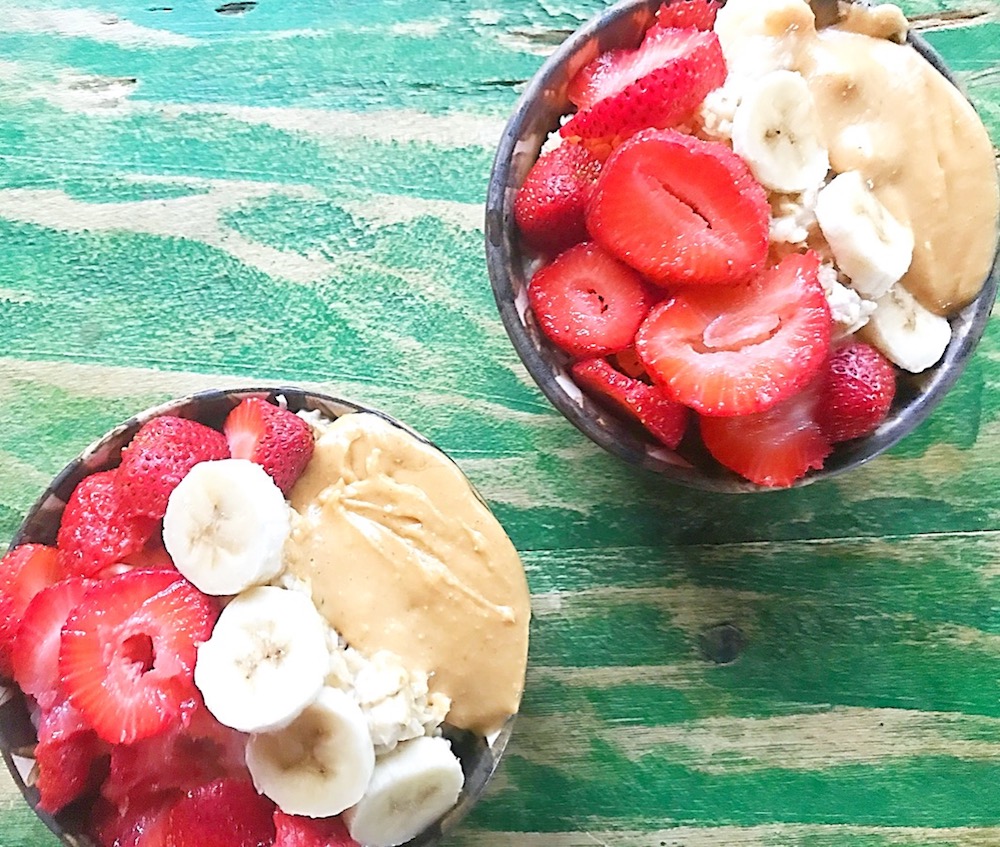 Cashew Butter and Strawberry Sprouted Oatmeal Recipe